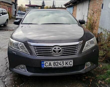 Тойота Камрі 2013 у Умани на Automoto.ua Сірий Тойота Камрі, об'ємом двигуна 2.5 л та пробігом 256 тис. км за 11200 $, фото 5 на Automoto.ua