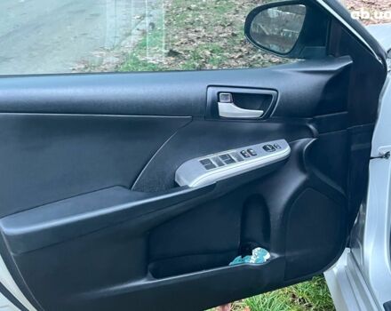 Серый Тойота Камри, объемом двигателя 2.5 л и пробегом 297 тыс. км за 10390 $, фото 25 на Automoto.ua