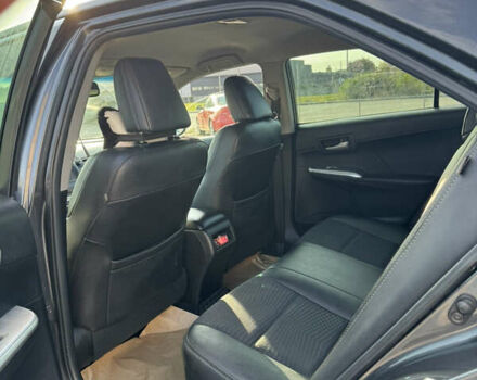 Серый Тойота Камри, объемом двигателя 2.5 л и пробегом 180 тыс. км за 12500 $, фото 11 на Automoto.ua