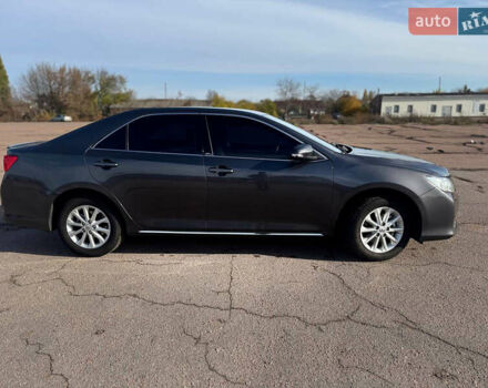 Тойота Камри 2013 в Киеве на Automoto.ua Серый Тойота Камри, объемом двигателя 2.49 л и пробегом 192 тыс. км за 12999 $, фото 4 на Automoto.ua