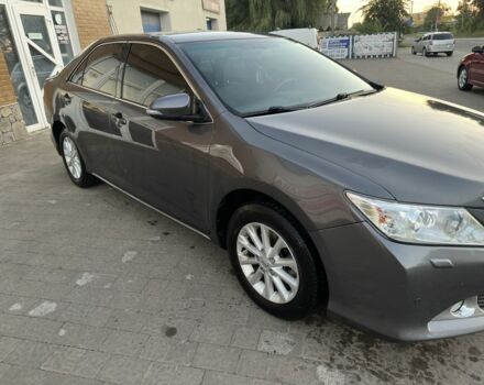 Серый Тойота Камри, объемом двигателя 2.5 л и пробегом 250 тыс. км за 12000 $, фото 7 на Automoto.ua