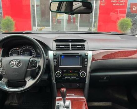 Серый Тойота Камри, объемом двигателя 2.5 л и пробегом 234 тыс. км за 15533 $, фото 3 на Automoto.ua