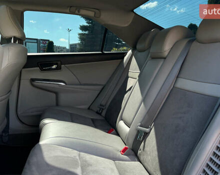 Серый Тойота Камри, объемом двигателя 2.49 л и пробегом 114 тыс. км за 16500 $, фото 9 на Automoto.ua