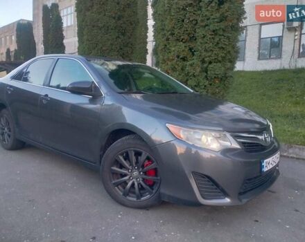 Тойота Камрі 2013 у Хмельницькому на Automoto.ua Сірий Тойота Камрі, об'ємом двигуна 2.5 л та пробігом 137 тис. км за 9900 $, фото 43 на Automoto.ua