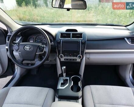 Серый Тойота Камри, объемом двигателя 2.5 л и пробегом 150 тыс. км за 15200 $, фото 13 на Automoto.ua