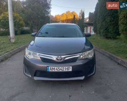 Тойота Камрі 2013 у Хмельницькому на Automoto.ua Сірий Тойота Камрі, об'ємом двигуна 2.5 л та пробігом 137 тис. км за 9900 $, фото 4 на Automoto.ua