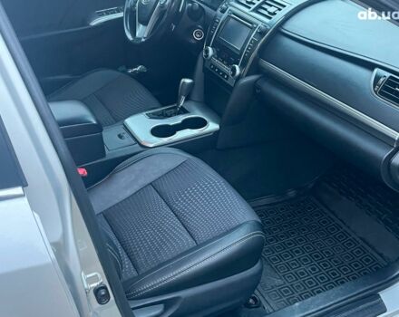 Серый Тойота Камри, объемом двигателя 2.5 л и пробегом 297 тыс. км за 10390 $, фото 15 на Automoto.ua