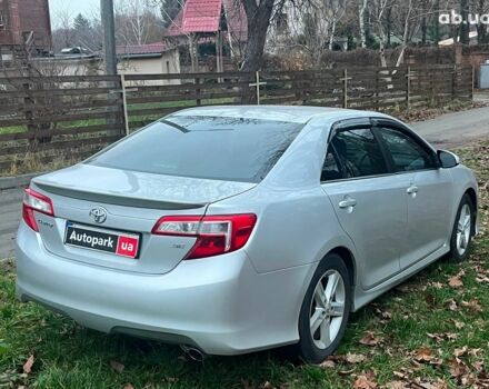 Серый Тойота Камри, объемом двигателя 2.5 л и пробегом 297 тыс. км за 10390 $, фото 11 на Automoto.ua