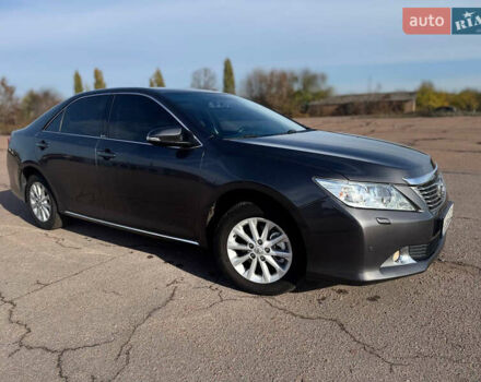 Сірий Тойота Камрі, об'ємом двигуна 2.5 л та пробігом 240 тис. км за 12999 $, фото 3 на Automoto.ua
