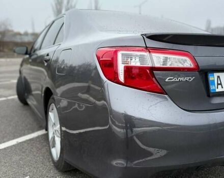 Сірий Тойота Камрі, об'ємом двигуна 2.49 л та пробігом 230 тис. км за 11000 $, фото 6 на Automoto.ua