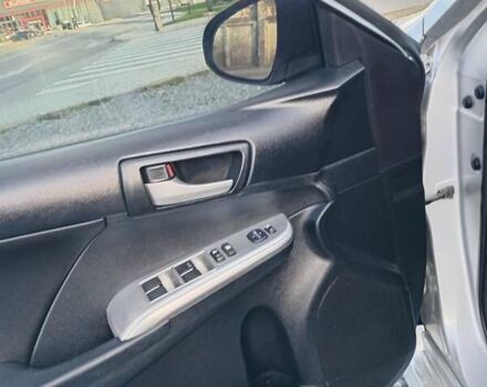 Серый Тойота Камри, объемом двигателя 2.49 л и пробегом 230 тыс. км за 9800 $, фото 18 на Automoto.ua