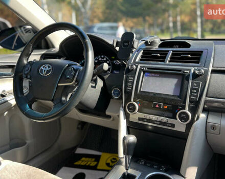 Серый Тойота Камри, объемом двигателя 2.49 л и пробегом 114 тыс. км за 16500 $, фото 12 на Automoto.ua