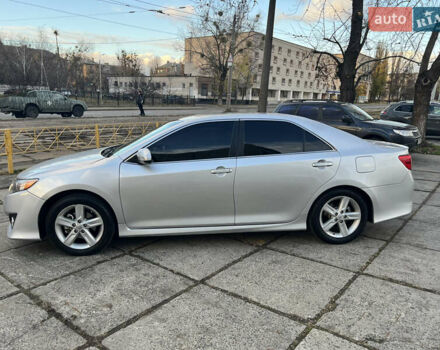 Серый Тойота Камри, объемом двигателя 2.49 л и пробегом 193 тыс. км за 11000 $, фото 6 на Automoto.ua