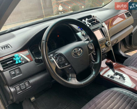 Сірий Тойота Камрі, об'ємом двигуна 2.49 л та пробігом 225 тис. км за 12800 $, фото 37 на Automoto.ua