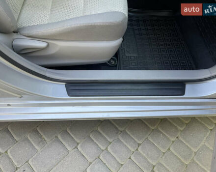 Серый Тойота Камри, объемом двигателя 2.5 л и пробегом 139 тыс. км за 13000 $, фото 26 на Automoto.ua