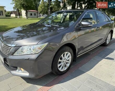 Серый Тойота Камри, объемом двигателя 2.49 л и пробегом 285 тыс. км за 12500 $, фото 84 на Automoto.ua