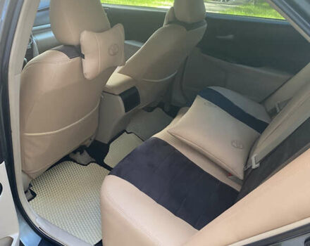 Серый Тойота Камри, объемом двигателя 2.49 л и пробегом 340 тыс. км за 10500 $, фото 5 на Automoto.ua