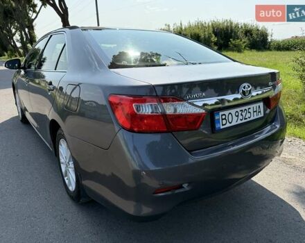 Серый Тойота Камри, объемом двигателя 2.49 л и пробегом 285 тыс. км за 12500 $, фото 8 на Automoto.ua