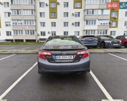 Серый Тойота Камри, объемом двигателя 2.5 л и пробегом 172 тыс. км за 11500 $, фото 4 на Automoto.ua