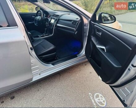 Сірий Тойота Камрі, об'ємом двигуна 2.49 л та пробігом 217 тис. км за 14200 $, фото 18 на Automoto.ua