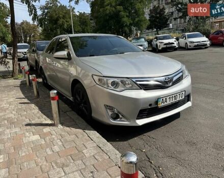 Сірий Тойота Камрі, об'ємом двигуна 2.5 л та пробігом 265 тис. км за 10800 $, фото 1 на Automoto.ua