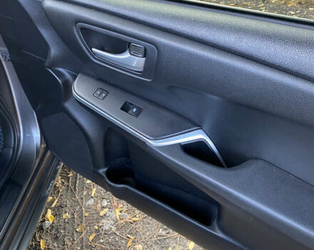 Серый Тойота Камри, объемом двигателя 2.49 л и пробегом 165 тыс. км за 12800 $, фото 10 на Automoto.ua