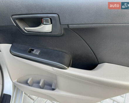 Серый Тойота Камри, объемом двигателя 2.49 л и пробегом 179 тыс. км за 12777 $, фото 22 на Automoto.ua