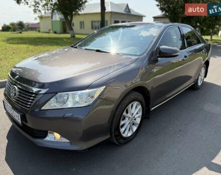 Серый Тойота Камри, объемом двигателя 2.49 л и пробегом 285 тыс. км за 12500 $, фото 30 на Automoto.ua