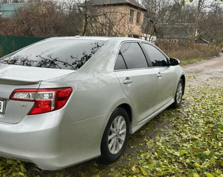Сірий Тойота Камрі, об'ємом двигуна 2.5 л та пробігом 185 тис. км за 11300 $, фото 4 на Automoto.ua