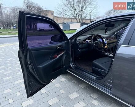 Сірий Тойота Камрі, об'ємом двигуна 2.5 л та пробігом 271 тис. км за 11900 $, фото 34 на Automoto.ua