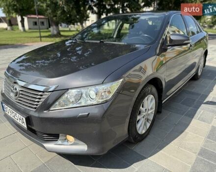 Серый Тойота Камри, объемом двигателя 2.49 л и пробегом 285 тыс. км за 12500 $, фото 56 на Automoto.ua