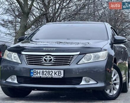 Сірий Тойота Камрі, об'ємом двигуна 2.5 л та пробігом 271 тис. км за 11900 $, фото 9 на Automoto.ua
