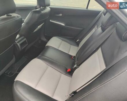 Серый Тойота Камри, объемом двигателя 2.5 л и пробегом 160 тыс. км за 11750 $, фото 13 на Automoto.ua