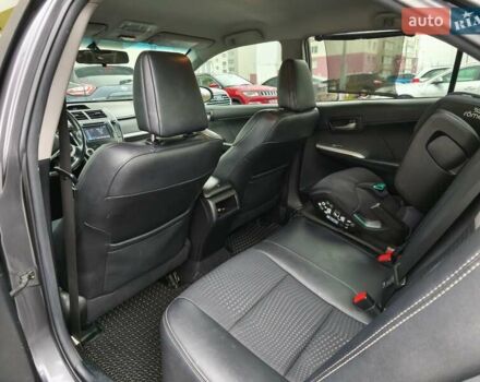 Серый Тойота Камри, объемом двигателя 2.5 л и пробегом 172 тыс. км за 11500 $, фото 7 на Automoto.ua