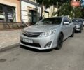 Сірий Тойота Камрі, об'ємом двигуна 2.5 л та пробігом 265 тис. км за 10800 $, фото 1 на Automoto.ua