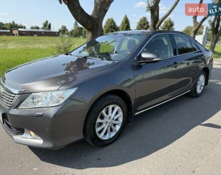 Серый Тойота Камри, объемом двигателя 2.49 л и пробегом 285 тыс. км за 12500 $, фото 18 на Automoto.ua