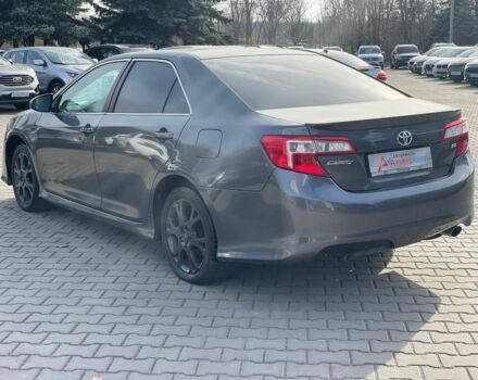 Сірий Тойота Камрі, об'ємом двигуна 2.5 л та пробігом 301 тис. км за 9900 $, фото 4 на Automoto.ua