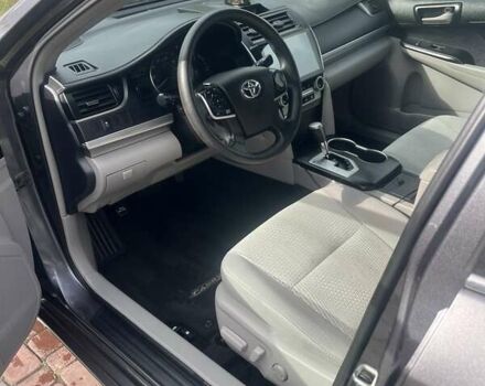 Сірий Тойота Камрі, об'ємом двигуна 2.49 л та пробігом 224 тис. км за 11900 $, фото 9 на Automoto.ua