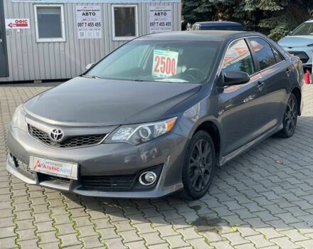 Сірий Тойота Камрі, об'ємом двигуна 2.5 л та пробігом 301 тис. км за 9900 $, фото 2 на Automoto.ua