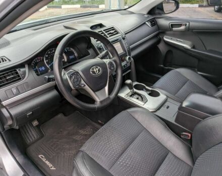 Серый Тойота Камри, объемом двигателя 2.5 л и пробегом 200 тыс. км за 14500 $, фото 7 на Automoto.ua