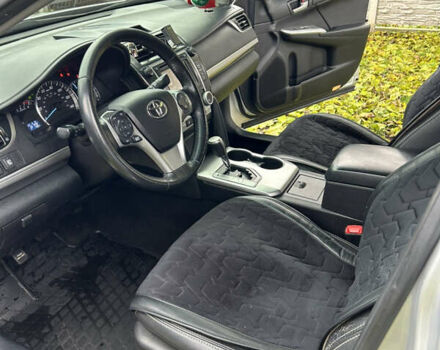 Сірий Тойота Камрі, об'ємом двигуна 2.5 л та пробігом 185 тис. км за 11300 $, фото 10 на Automoto.ua