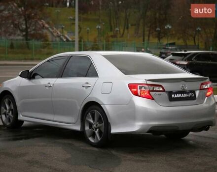 Сірий Тойота Камрі, об'ємом двигуна 2.49 л та пробігом 210 тис. км за 15500 $, фото 3 на Automoto.ua