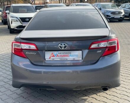 Сірий Тойота Камрі, об'ємом двигуна 2.5 л та пробігом 301 тис. км за 9900 $, фото 5 на Automoto.ua