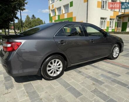 Серый Тойота Камри, объемом двигателя 2.49 л и пробегом 285 тыс. км за 12500 $, фото 76 на Automoto.ua