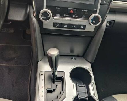 Серый Тойота Камри, объемом двигателя 2.5 л и пробегом 160 тыс. км за 11750 $, фото 10 на Automoto.ua