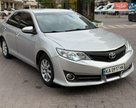 Серый Тойота Камри, объемом двигателя 2.5 л и пробегом 175 тыс. км за 7600 $, фото 1 на Automoto.ua