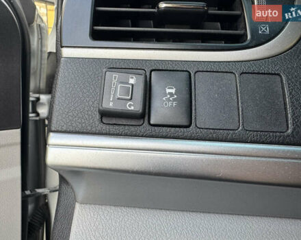 Серый Тойота Камри, объемом двигателя 2.49 л и пробегом 179 тыс. км за 12777 $, фото 12 на Automoto.ua