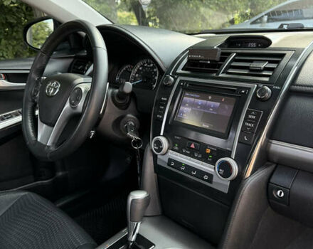 Серый Тойота Камри, объемом двигателя 2.49 л и пробегом 147 тыс. км за 13800 $, фото 24 на Automoto.ua