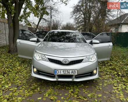 Сірий Тойота Камрі, об'ємом двигуна 2.5 л та пробігом 185 тис. км за 11300 $, фото 9 на Automoto.ua
