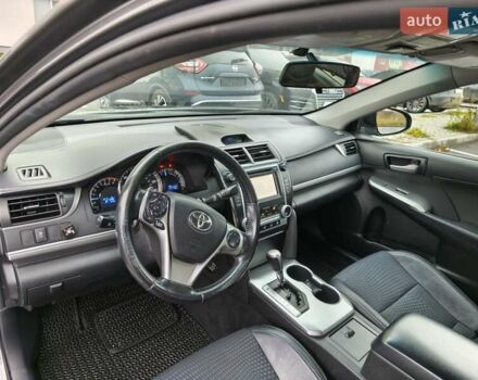 Серый Тойота Камри, объемом двигателя 2.5 л и пробегом 172 тыс. км за 11500 $, фото 10 на Automoto.ua